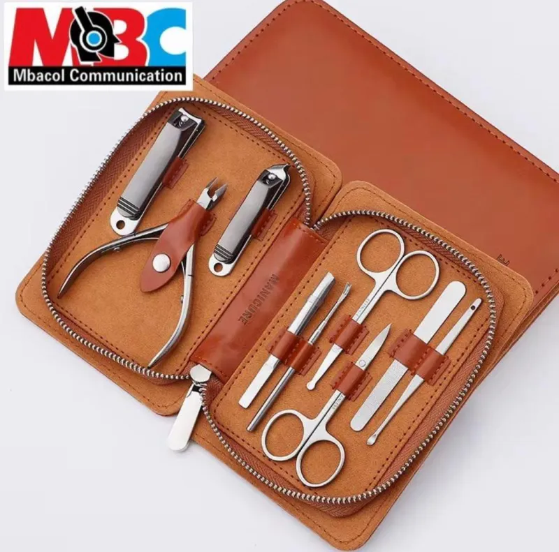 Kit Manucure Pédicure Pro 14pcs Inox Ciseaux Cuticules Coffret Cadeau - Accessoires & Consommables - 6 500 FCFA - Mbacol Communication Sénégal